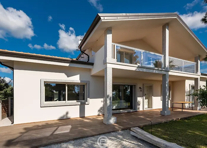Estay - Golden Dunes Villa - Garden Retreat